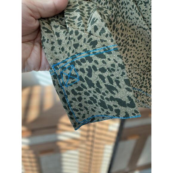 Rag & Bone Shields Leopard Print 100% Silk Blouse with Blue Stitching Size XXS - Picture 2 of 13